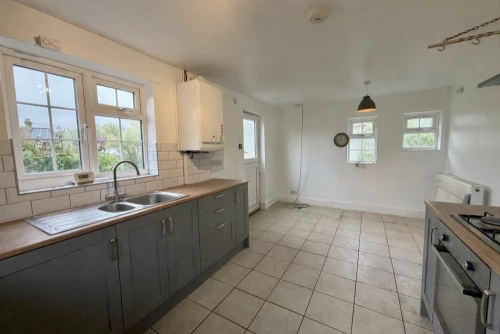 House - Terraced Main Photo