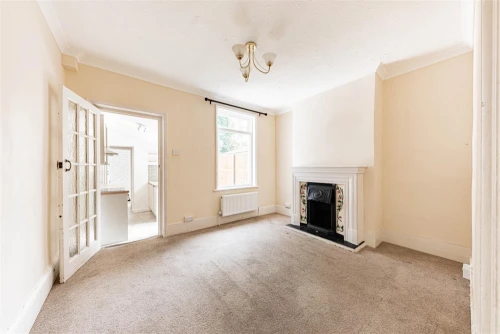 House - Terraced Main Photo