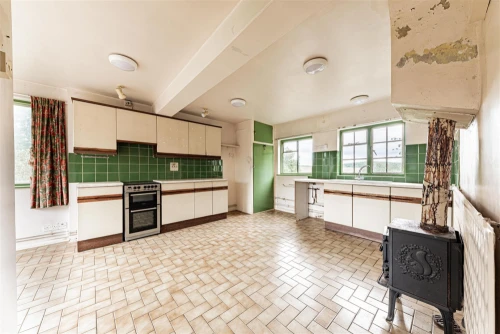 House - Detached Photo 3