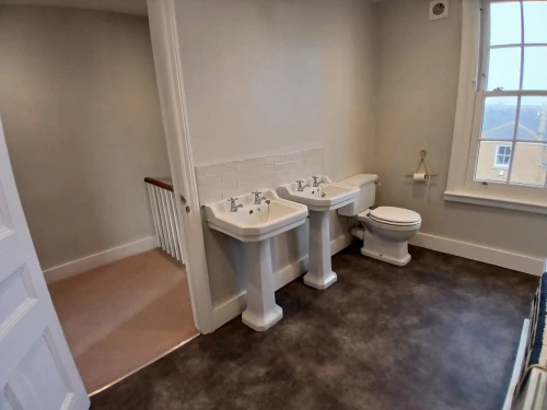 House - Terraced Main Photo