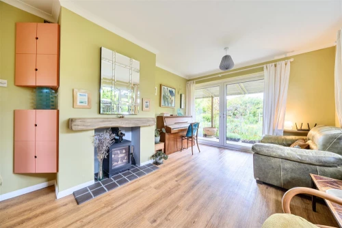 Bungalow - Detached Main Photo