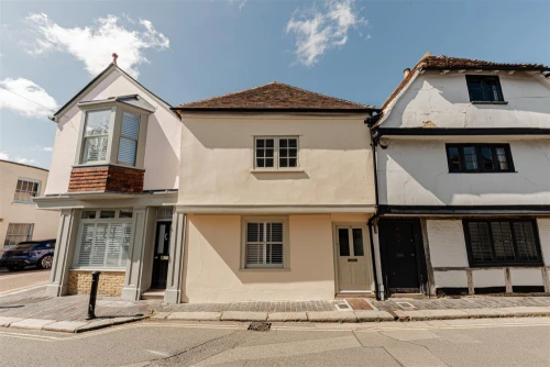 House - Terraced Main Photo
