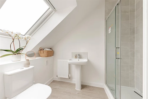 House - Semi-Detached Main Photo