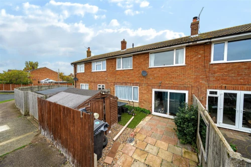 House - Terraced Main Photo