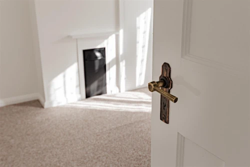 House - Semi-Detached Main Photo