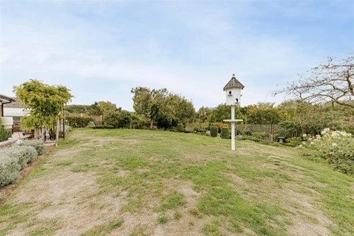 Bungalow - Detached Main Photo