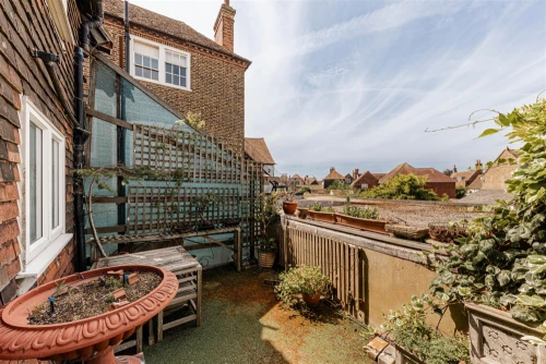House - End Terrace Main Photo