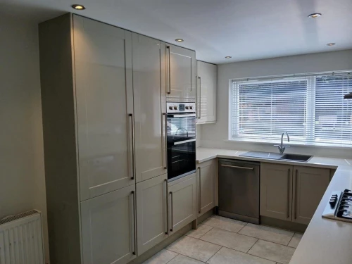 House - Townhouse Photo 2