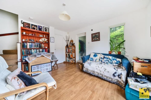 House - End Terrace Main Photo