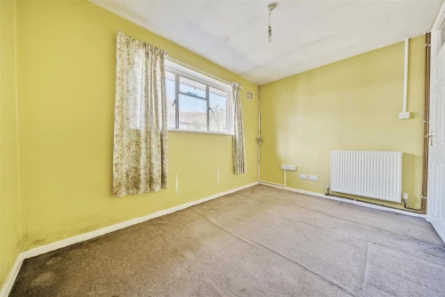 Bungalow - Semi Detached Photo 3