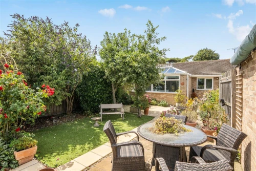 Bungalow - Semi Detached Main Photo