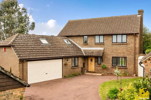 House - Detached Main Photo