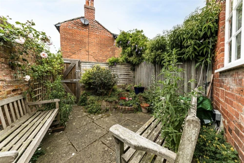 House - End Terrace Main Photo