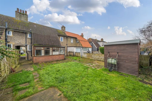 House - Semi-Detached Main Photo