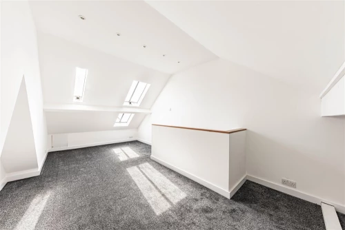 House - Terraced Main Photo