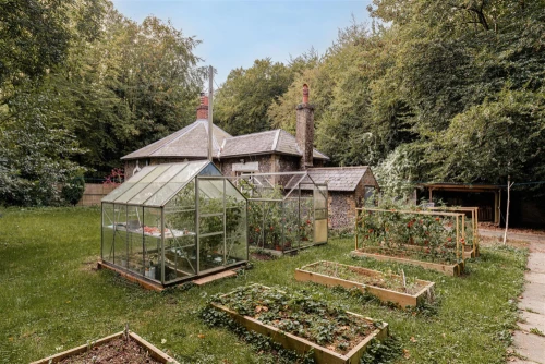 Bungalow - Detached Main Photo