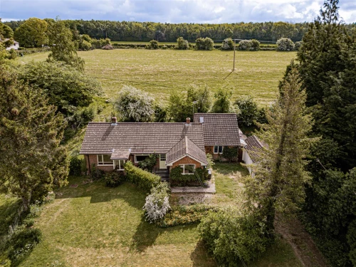 Bungalow - Detached Main Photo