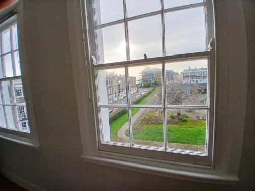 House - Terraced Main Photo