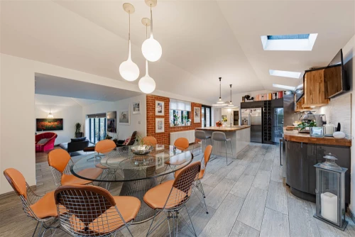 House - Detached Photo 3