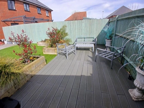 House - Semi-Detached Main Photo