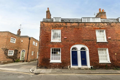 House - End Terrace Main Photo