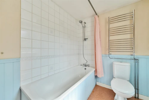 House - Semi-Detached Main Photo