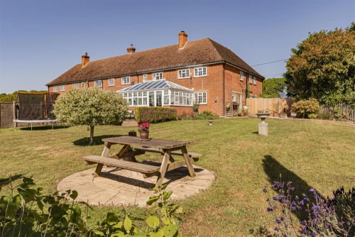 House - Terraced Main Photo