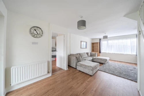 House - Terraced Main Photo