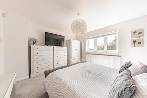 House - Semi-Detached Main Photo