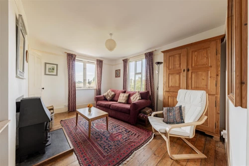 House - Detached Photo 4