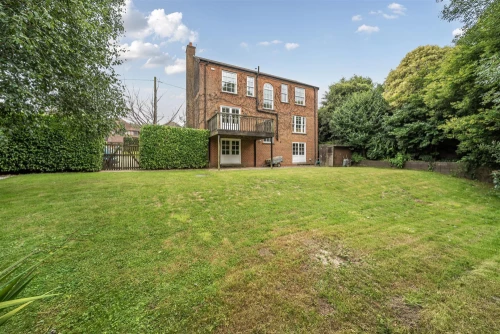 House - Detached Main Photo