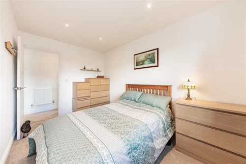 House - Semi-Detached Main Photo