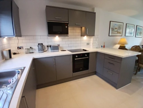 House - Semi-Detached Main Photo