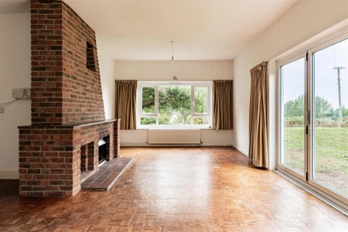 Bungalow - Detached Main Photo