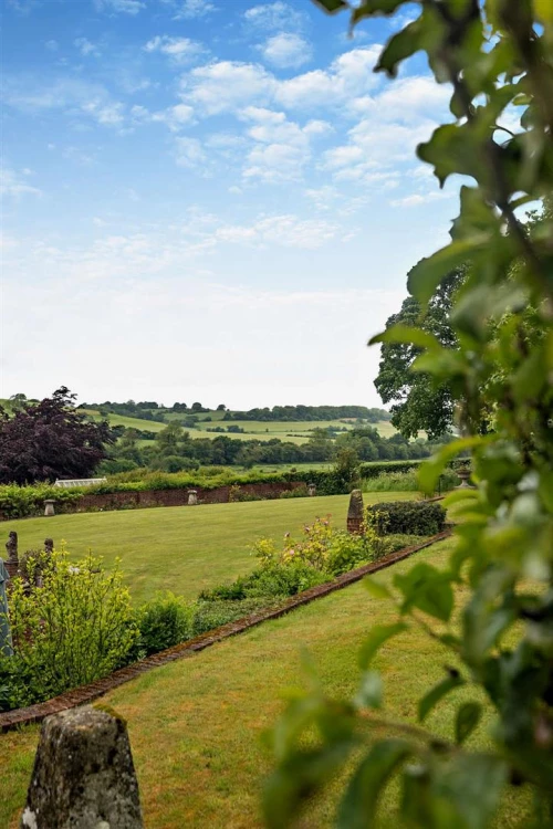 House - Detached Main Photo