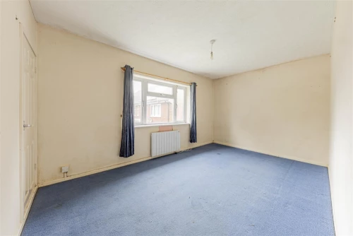 House - Semi-Detached Main Photo