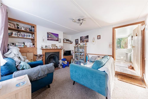 House - Terraced Main Photo