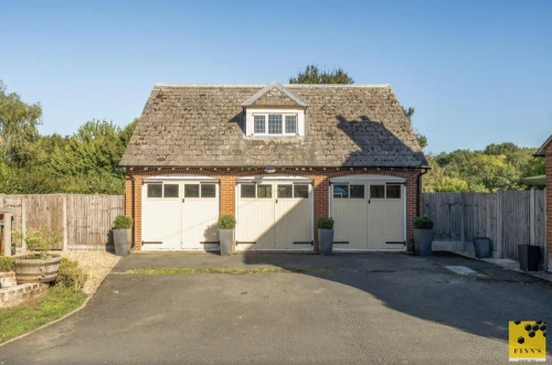 House - Detached Main Photo