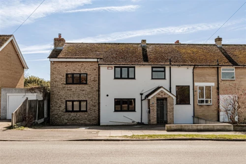 House - Semi-Detached Main Photo