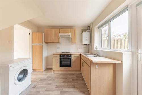 House - Terraced Photo 4