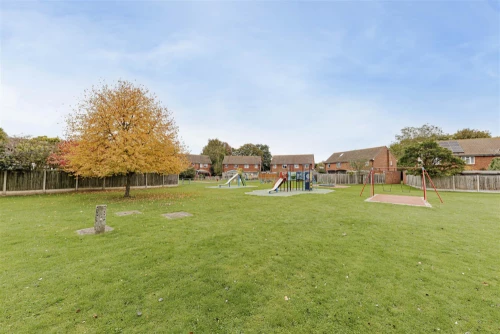 House - Semi-Detached Photo 1