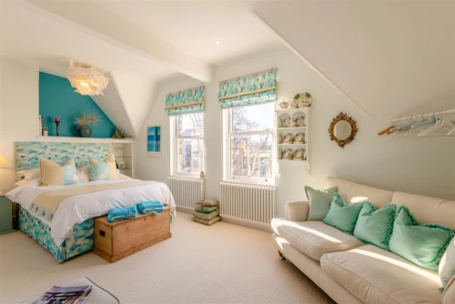 House - Semi-Detached Main Photo