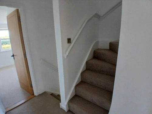 House - Semi-Detached Main Photo