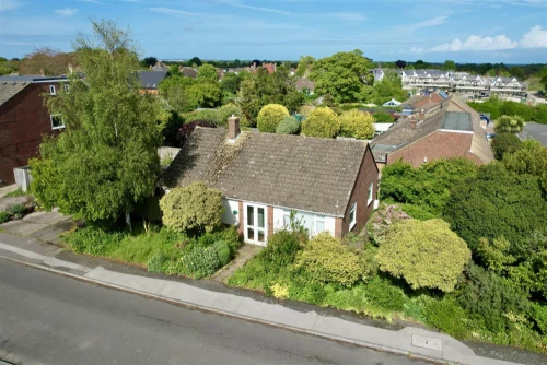 Bungalow - Detached Main Photo