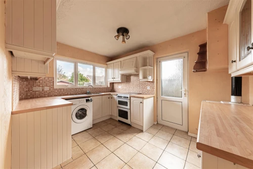 Bungalow - Detached Main Photo
