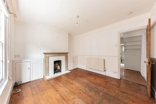 House - End Terrace Main Photo