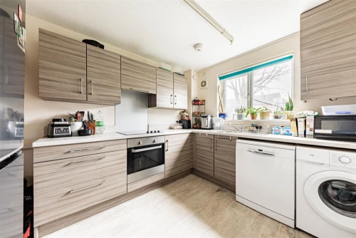 House - Terraced Main Photo