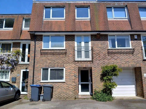 House - Townhouse Main Photo