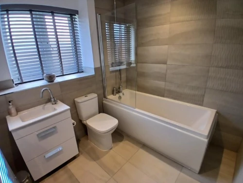 House - Semi-Detached Main Photo