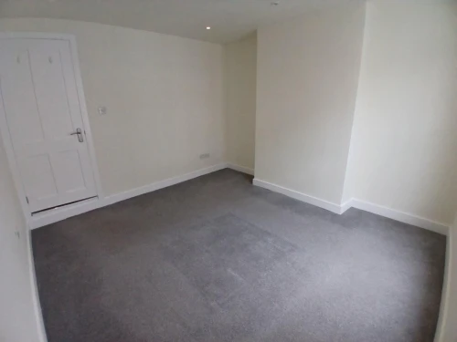 House - Terraced Main Photo